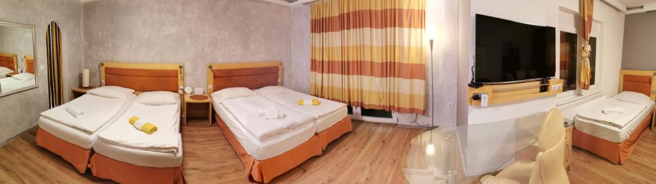 Pension Foehrenhain Gerasdorf bei Wien Zewnętrze zdjęcie